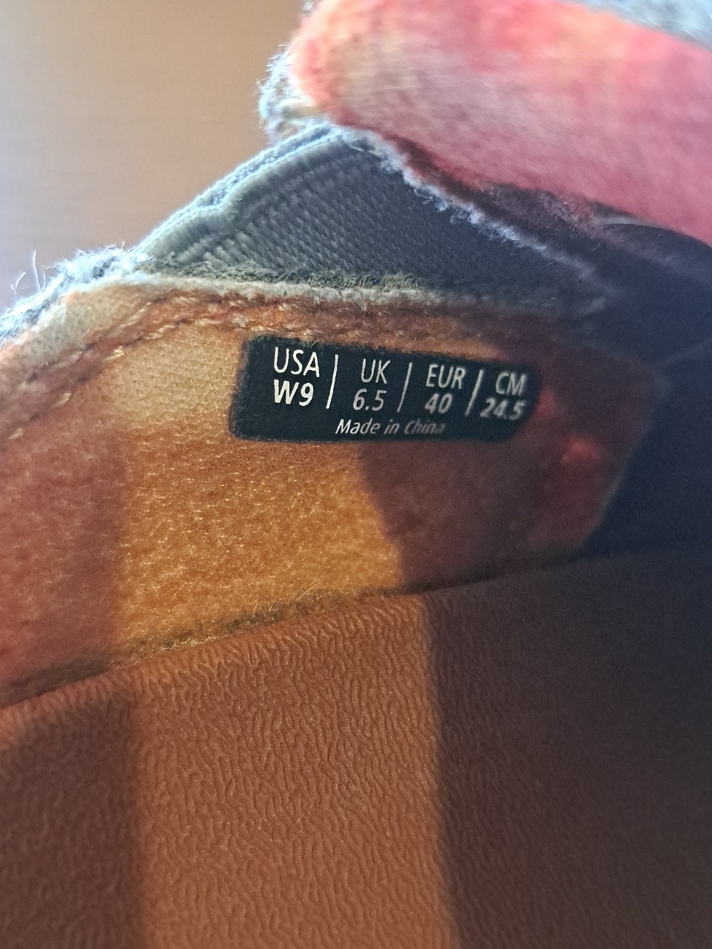 Spenco Women’s Grey Felt Mule with Contrast Stitching - Picture 9 of 11